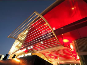 Panel de aluminio alpolic en plafon y cubo bonampak 77