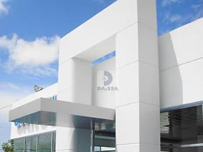 Panel de aluminio en totem Ford Cancún